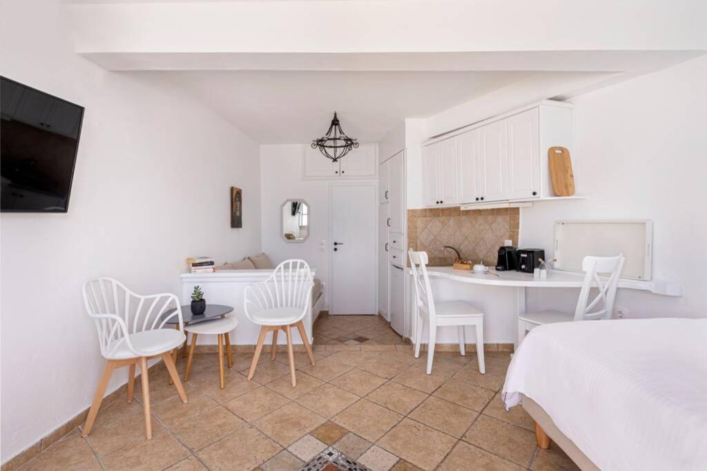 Calderas Hug & Panoramic Sea View - 3 Lux Suites Imerovígli Eksteriør bilde